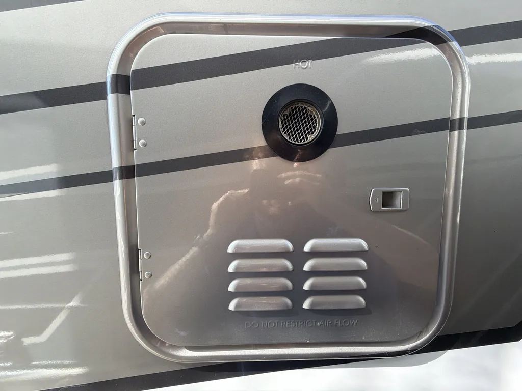 2023 Thor Motor Coach Magnitude RS36, Photos photo 19