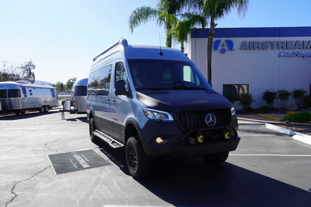2026 Airstream Interstate 19GTX - Photo 2