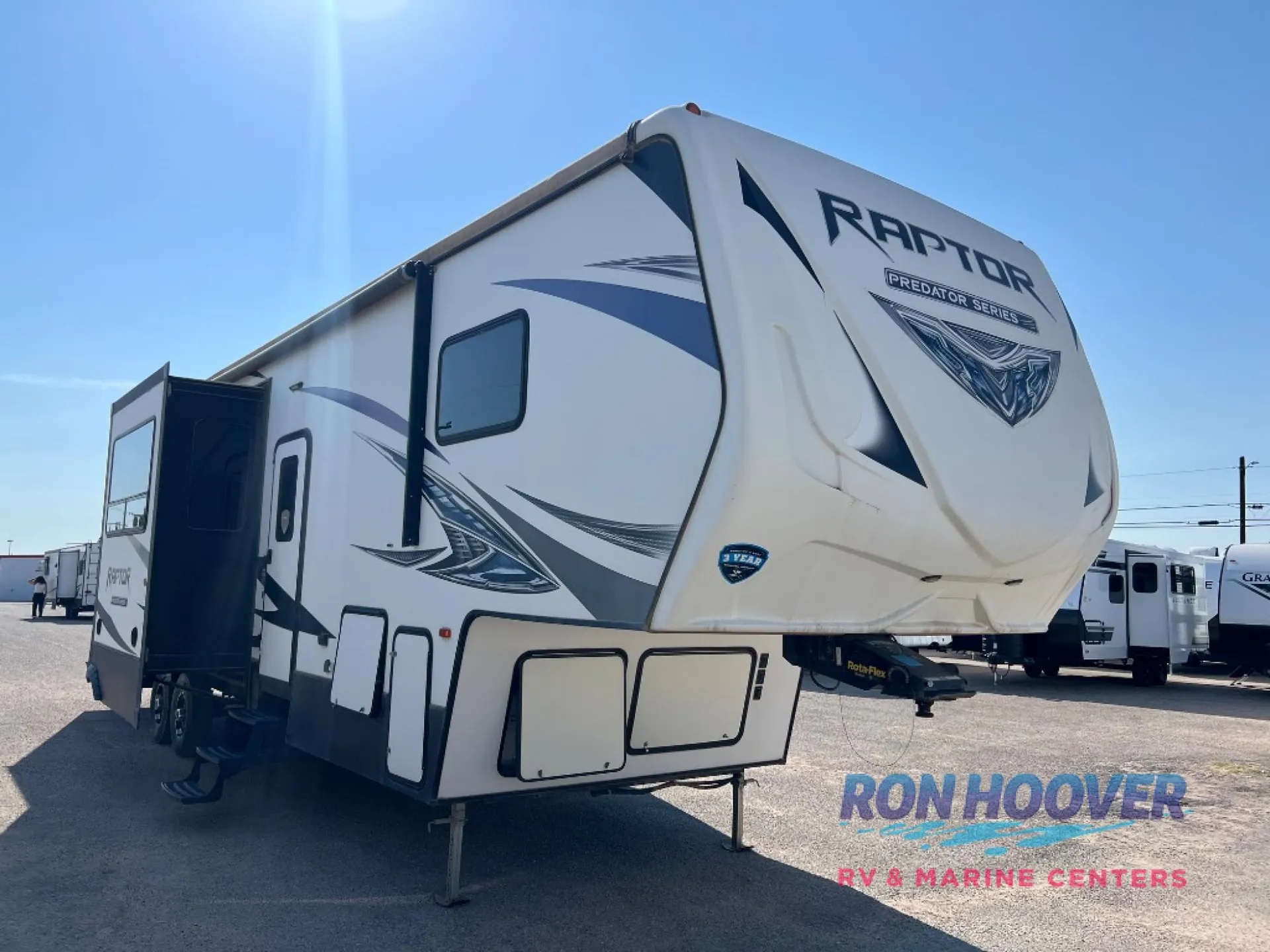 2018 Keystone Raptor 351 - Photo 3