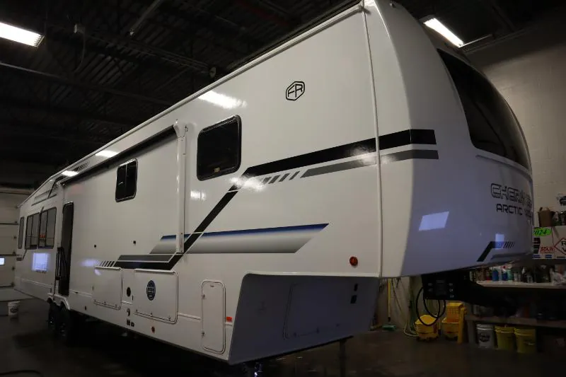 2026 Forest River Cherokee Arctic Wolf Suite 3650 SUITE - Photo 2