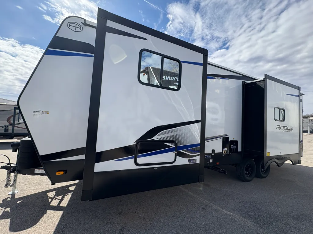 2025 Forest River Vengeance Rogue Armored 26L140, Photos photo 4