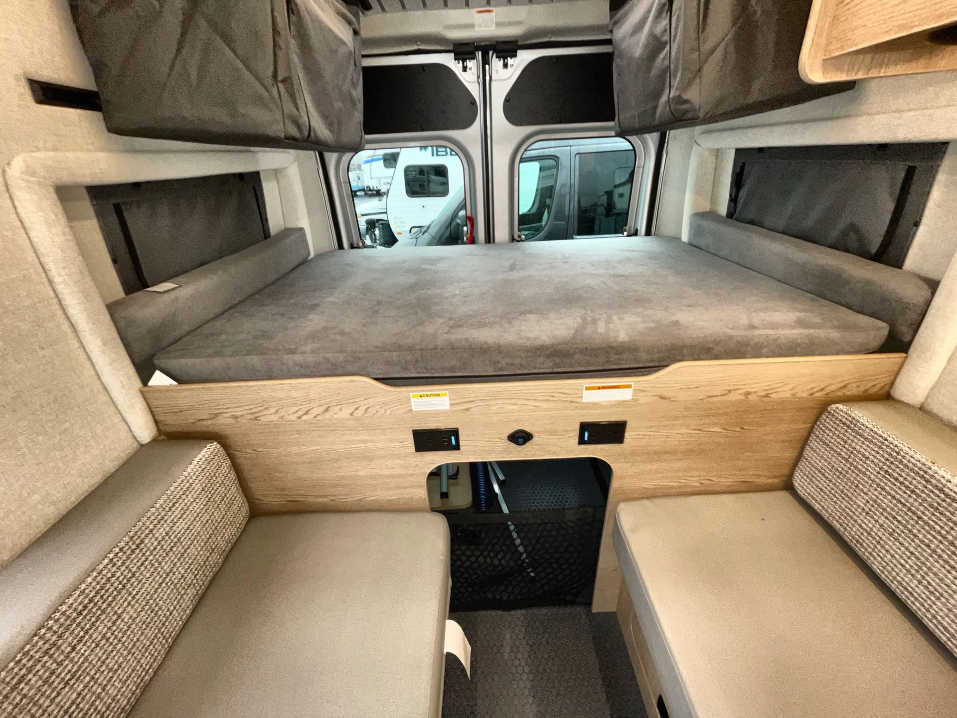 2026 Thor Motor Coach Coleman 17D — living area main