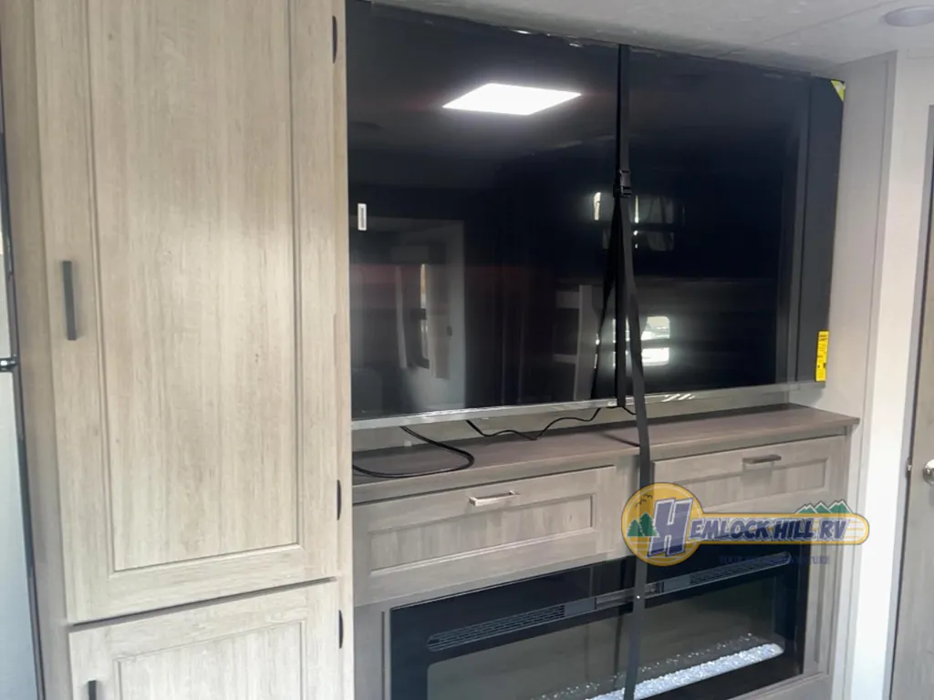 2026 Coachmen Catalina Legacy Edition 273DBHCK, Photos photo 18
