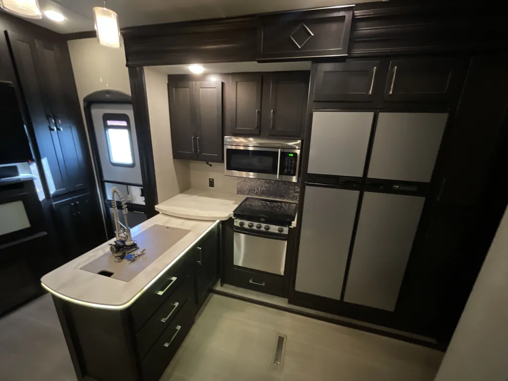 2026 Keystone Raptor 433, Photos photo 12