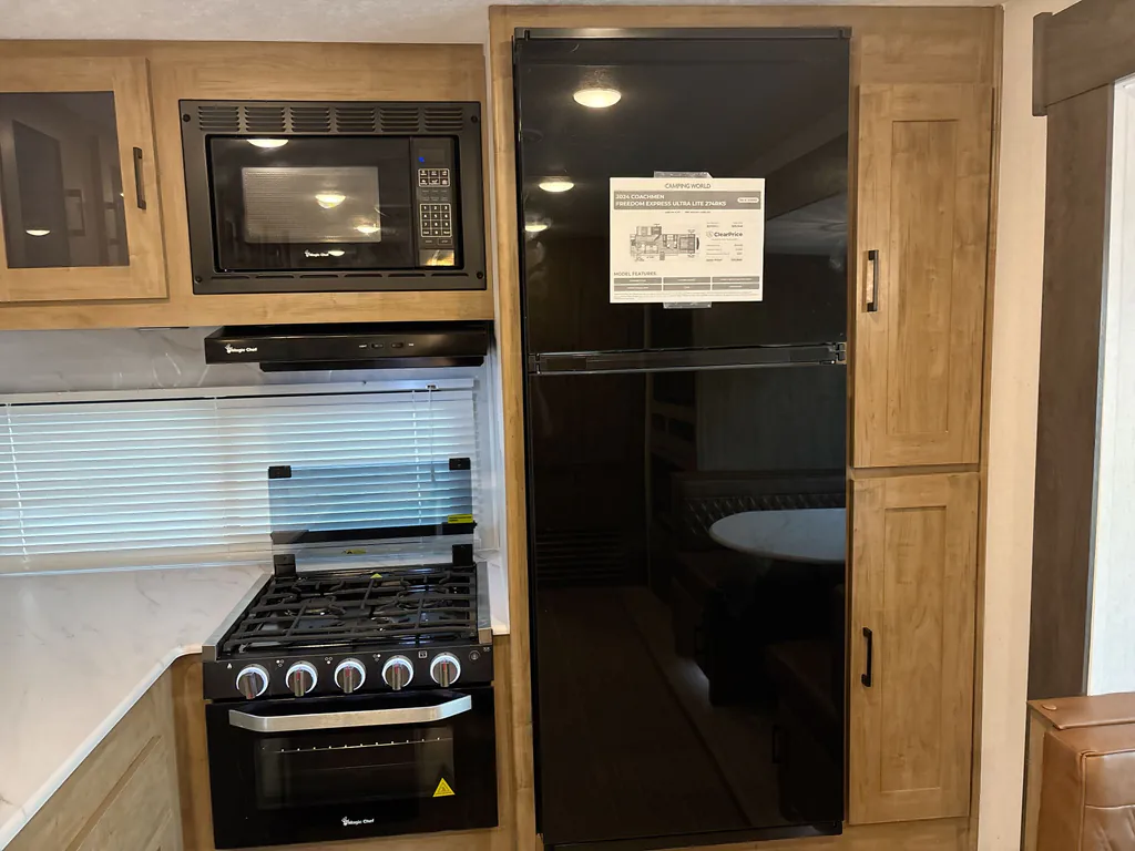 2024 Coachmen Freedom Express Ultra Lite 274RKS, Photos photo 9