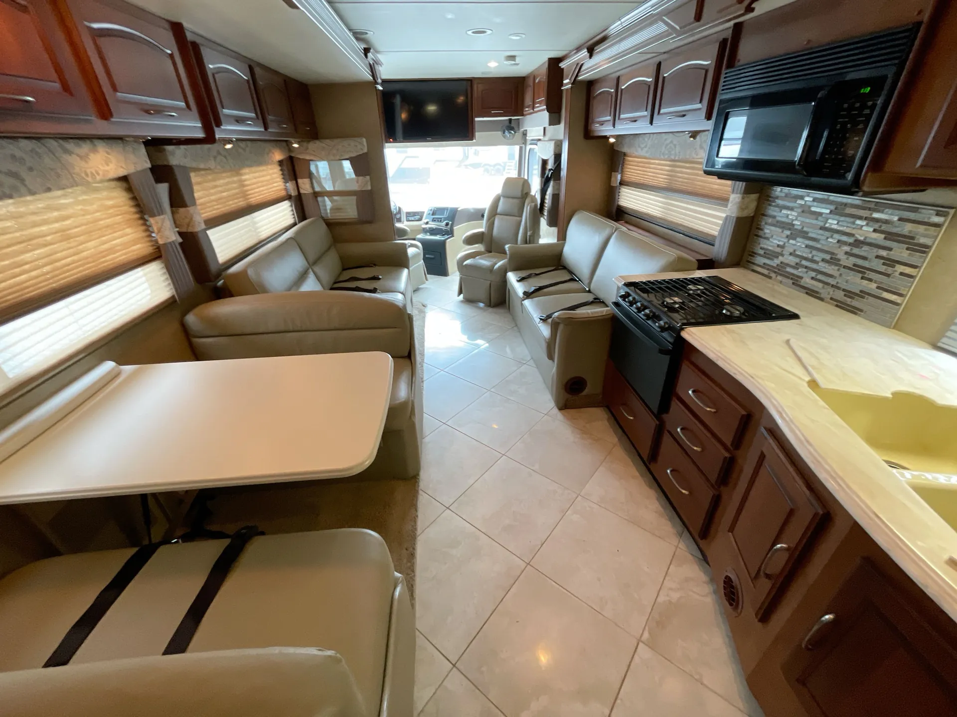 2014 Coachmen Sportscoach Cross Country 404RB — backside