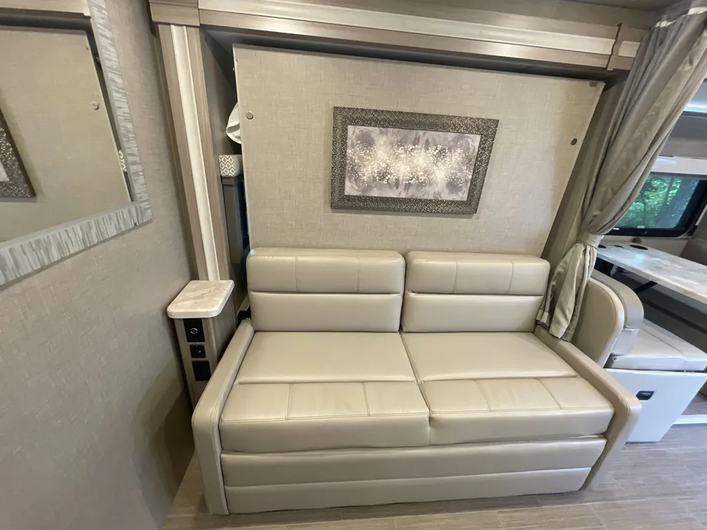 2023 Thor Motor Coach Tiburon 24FB, Photos photo 13
