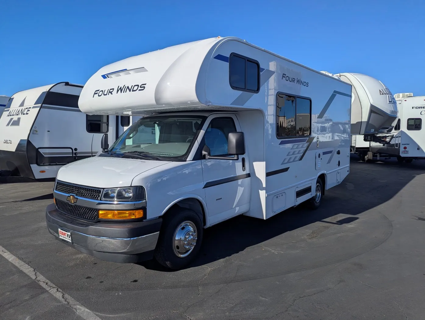 2026 Thor Motor Coach Four Winds 21Z - Photo 4