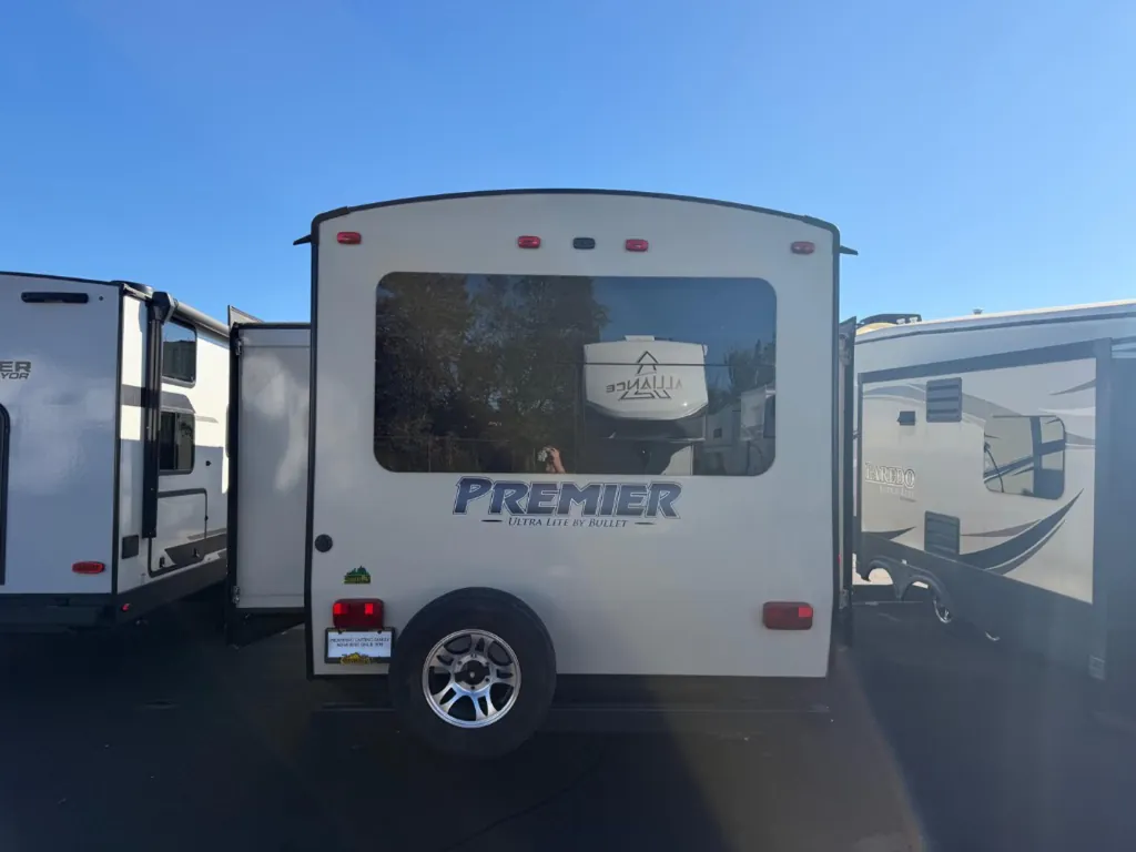 2017 Keystone Premier 30RIPR, Photos photo 4