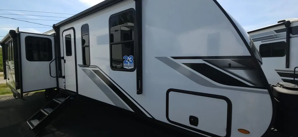 2026 Jayco Jay Feather 32RL - Photo 2