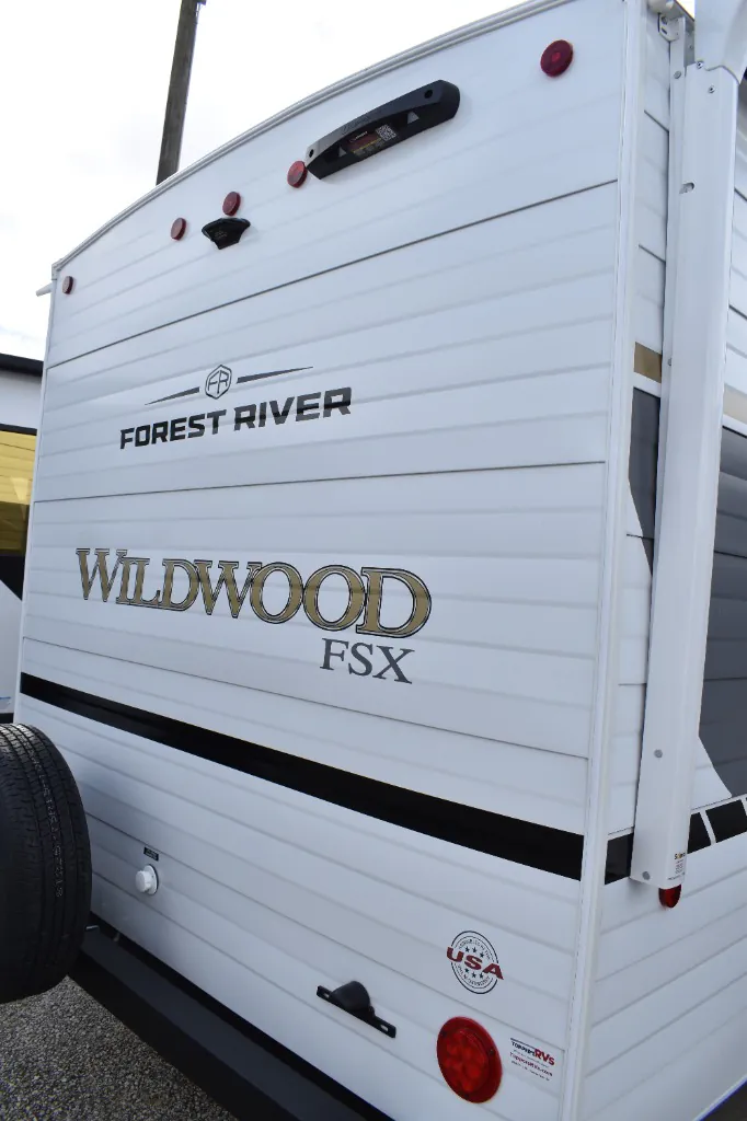 2026 Forest River Wildwood FSX 177ICE — Photo 7