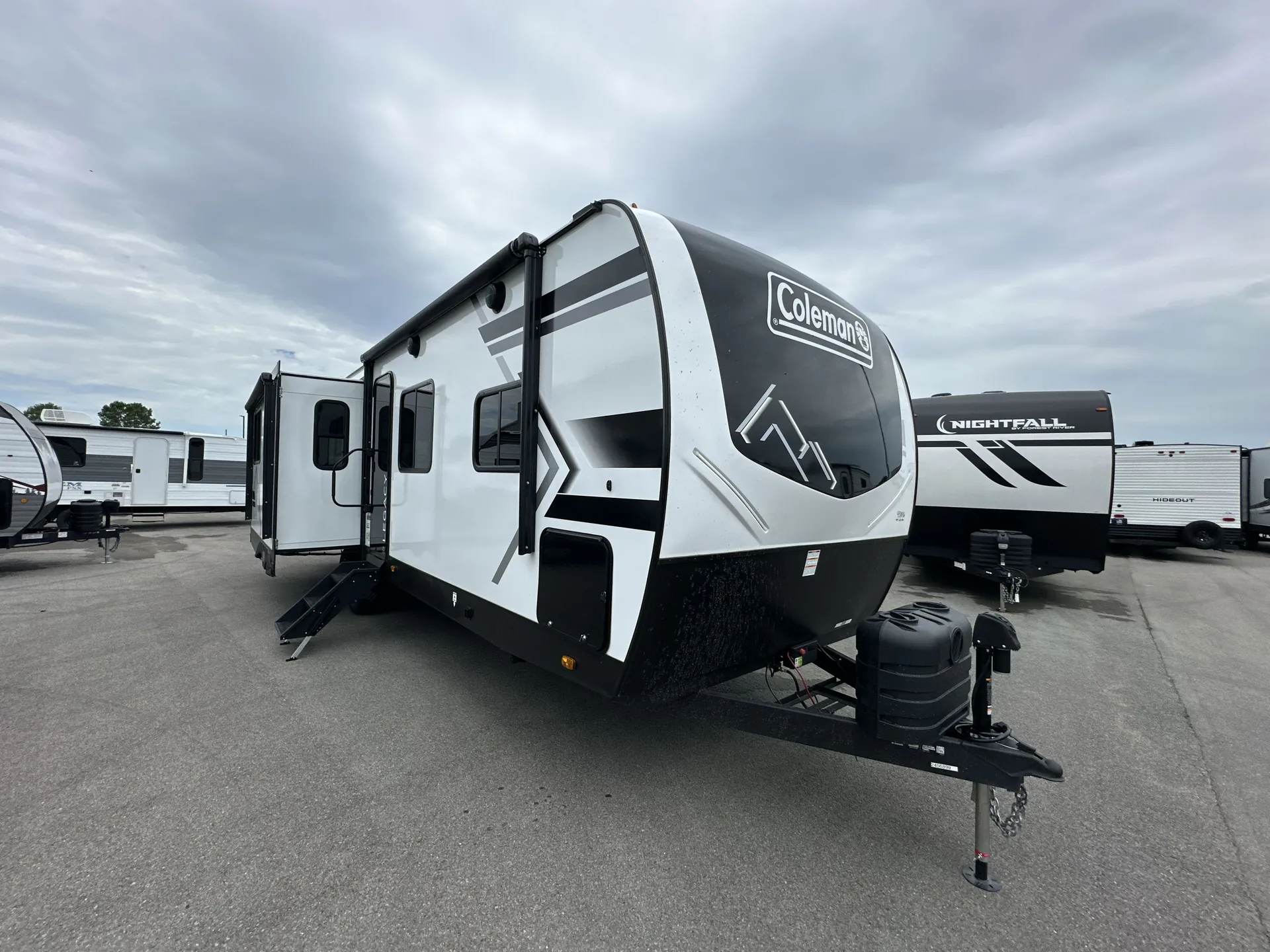 2026 Keystone Coleman Legacy 2950RL - Photo 2