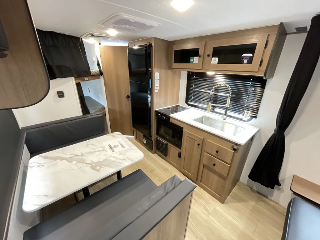 2026 Coachmen Apex Nano 186BH, Photos photo 2