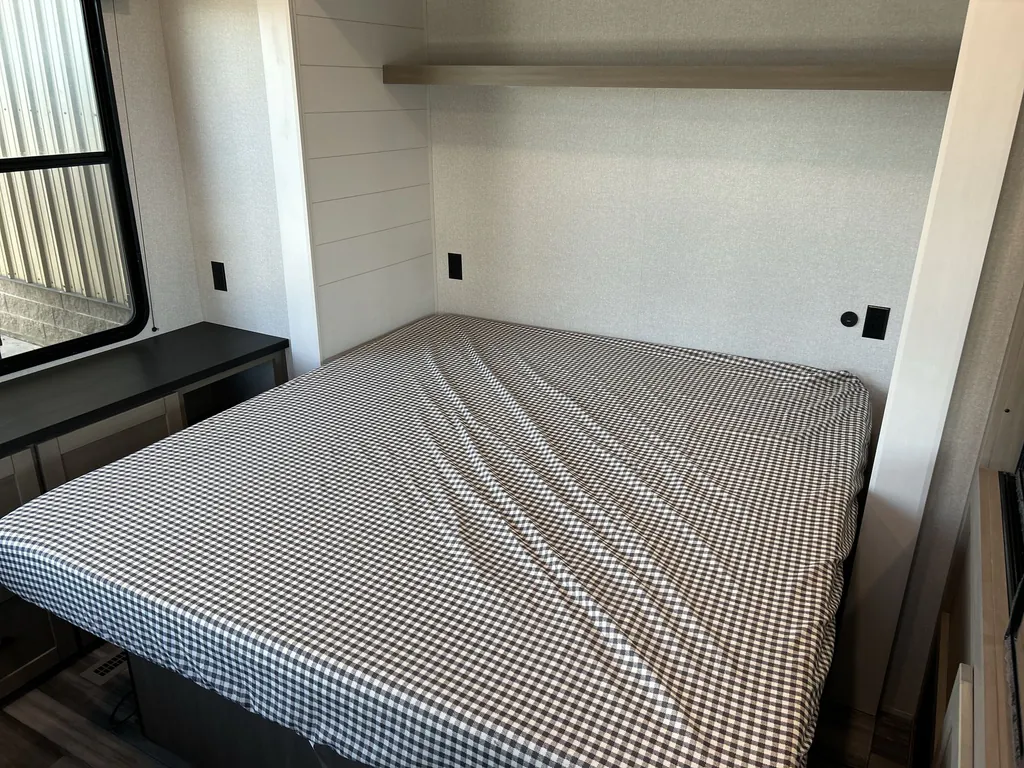 2026 Jayco Jay Flight Bungalow 401FLTS DS, Photos photo 28
