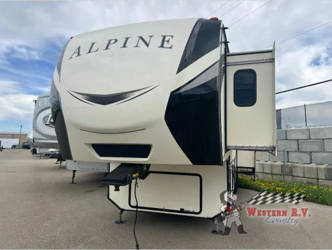 2018 Keystone Alpine 3401RS - Photo 2