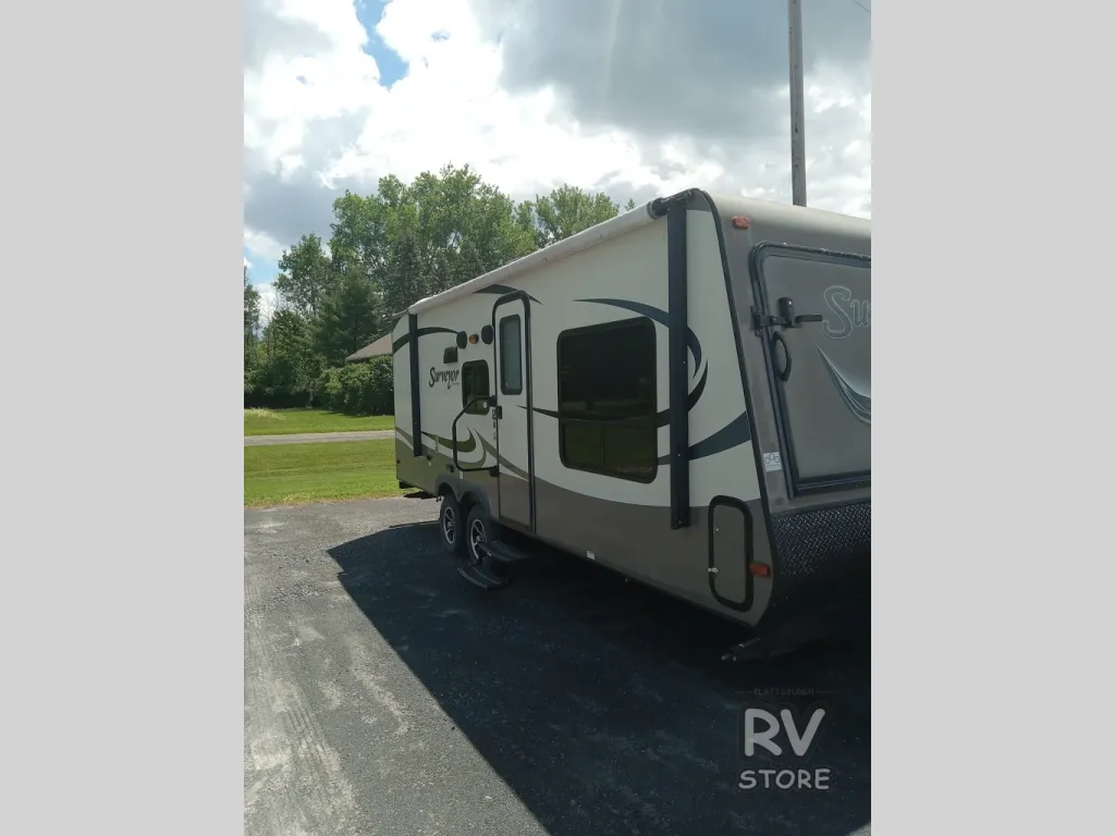 2016 Forest River RV Surveyor 224T - Photo 2