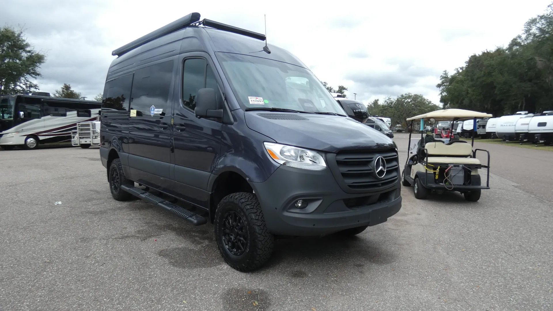 2026 Thor Motor Coach Sanctuary 19M - Photo 2