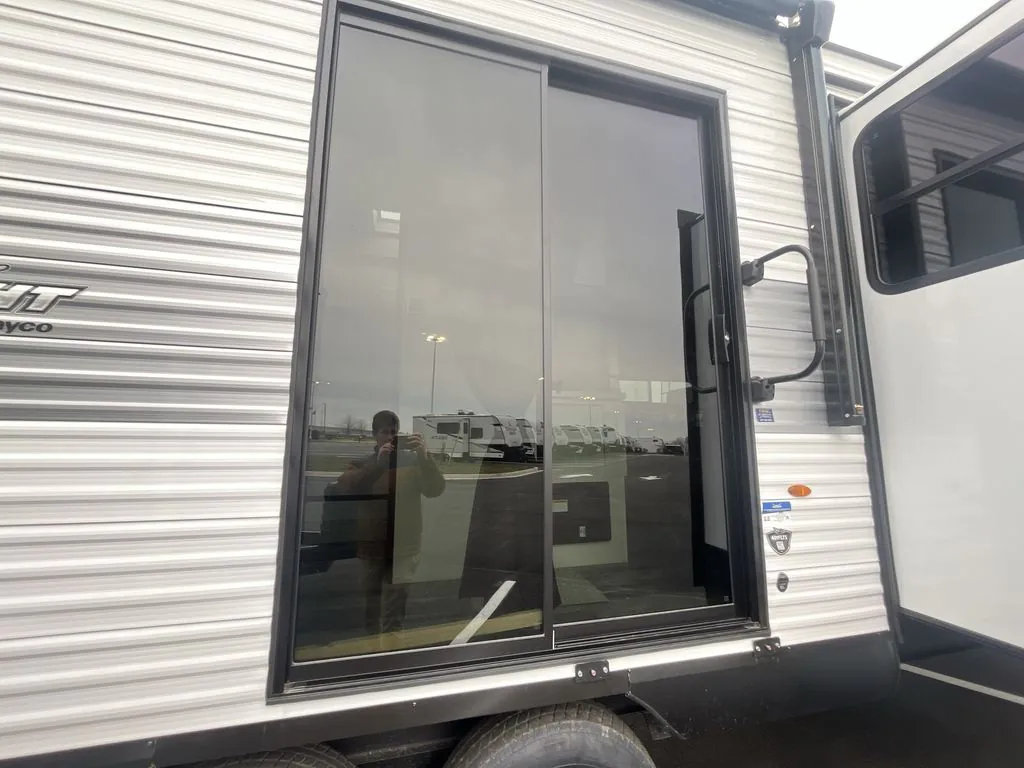 2026 Jayco Jay Flight Bungalow 401FLTS DS - Photo 2