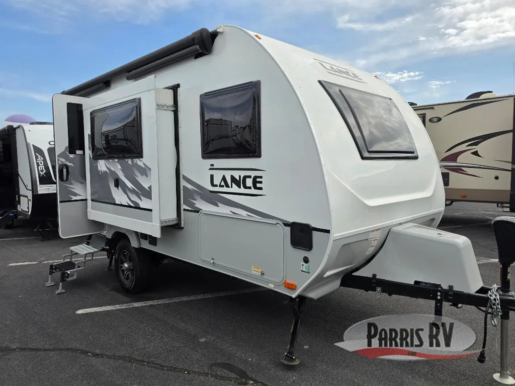 2025 Lance Lance Travel Trailers Used    1475 - Main photo