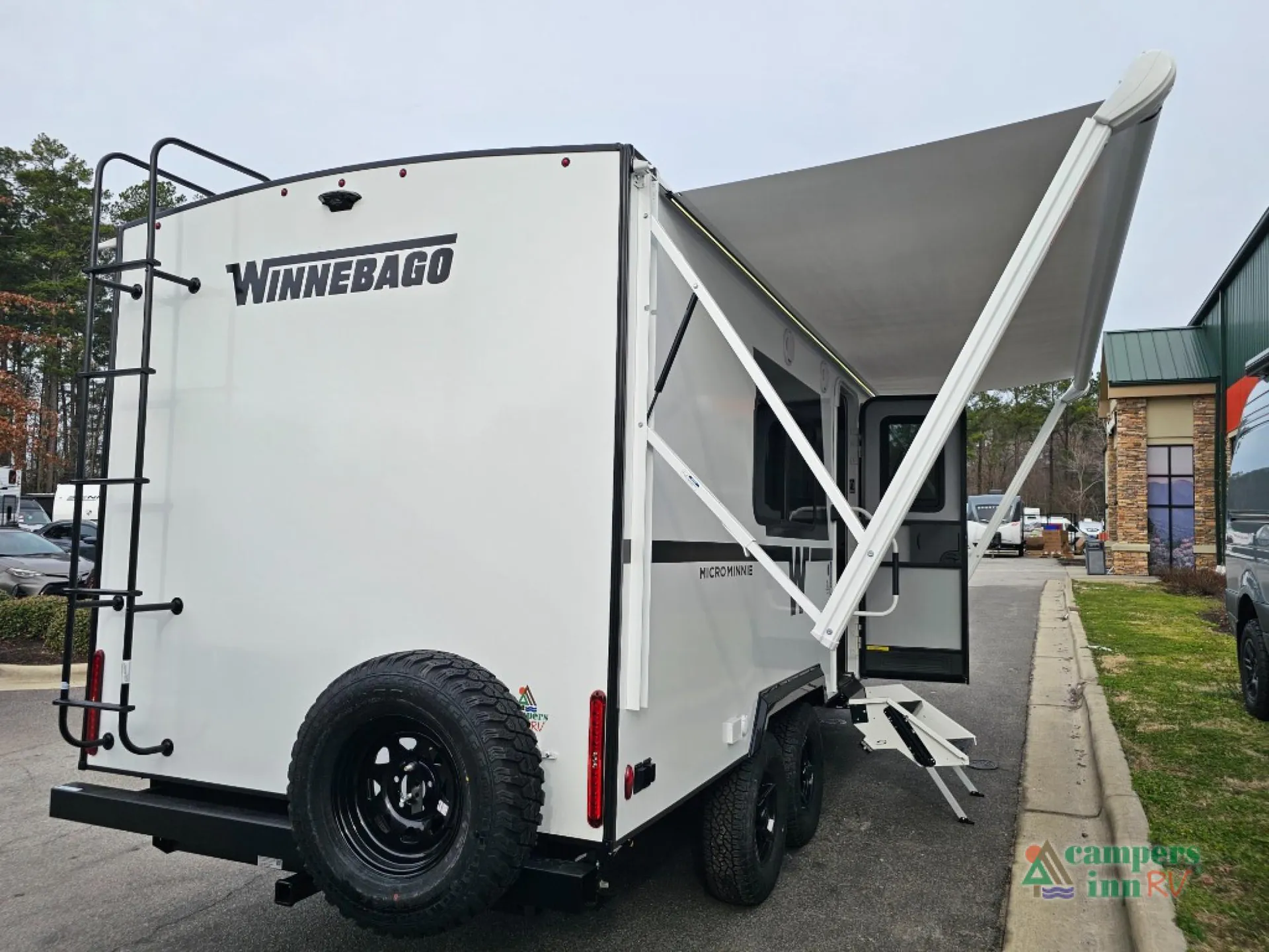 2026 Winnebago Micro Minnie 2000FRB - Photo 3