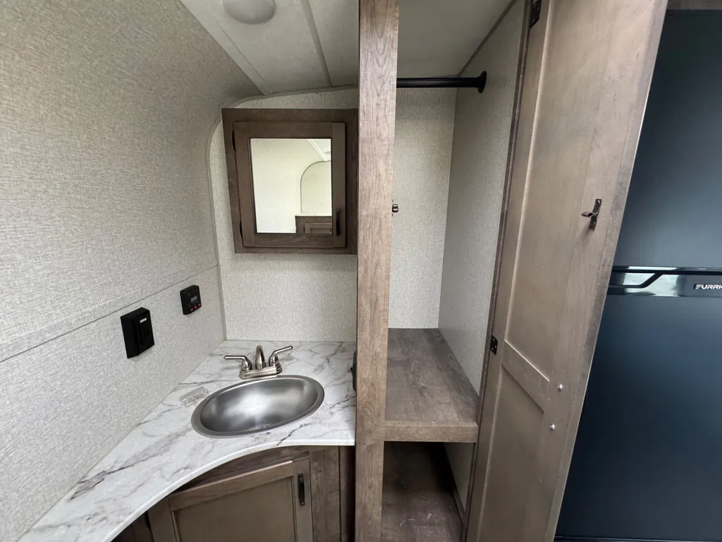 2022 Venture RV Sonic SN190VRB, Photos photo 17