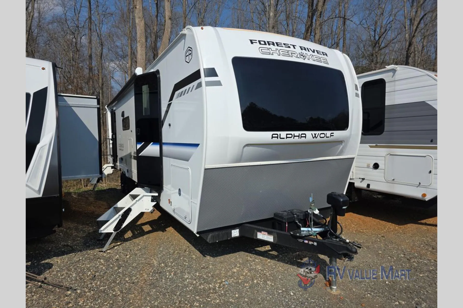2026 Forest River Cherokee Alpha Wolf 29DCB - Photo 2