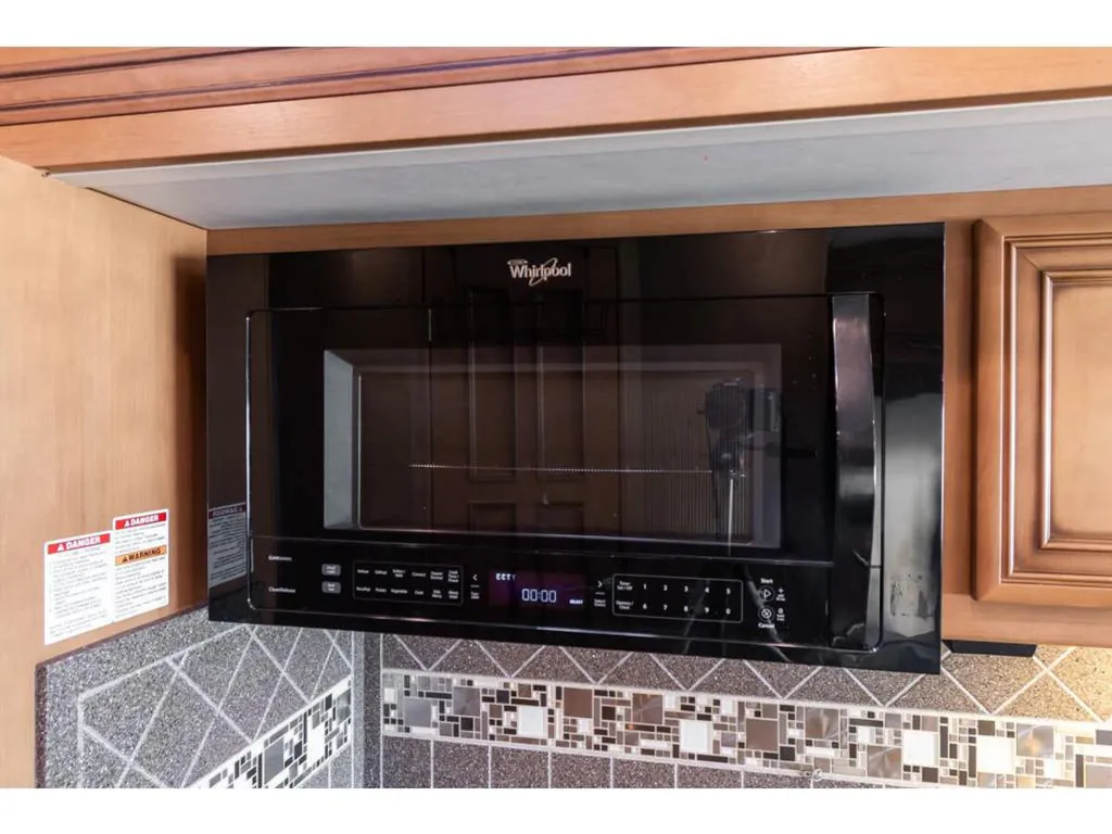 2015 Newmar Canyon Star 3921, Photos photo 11
