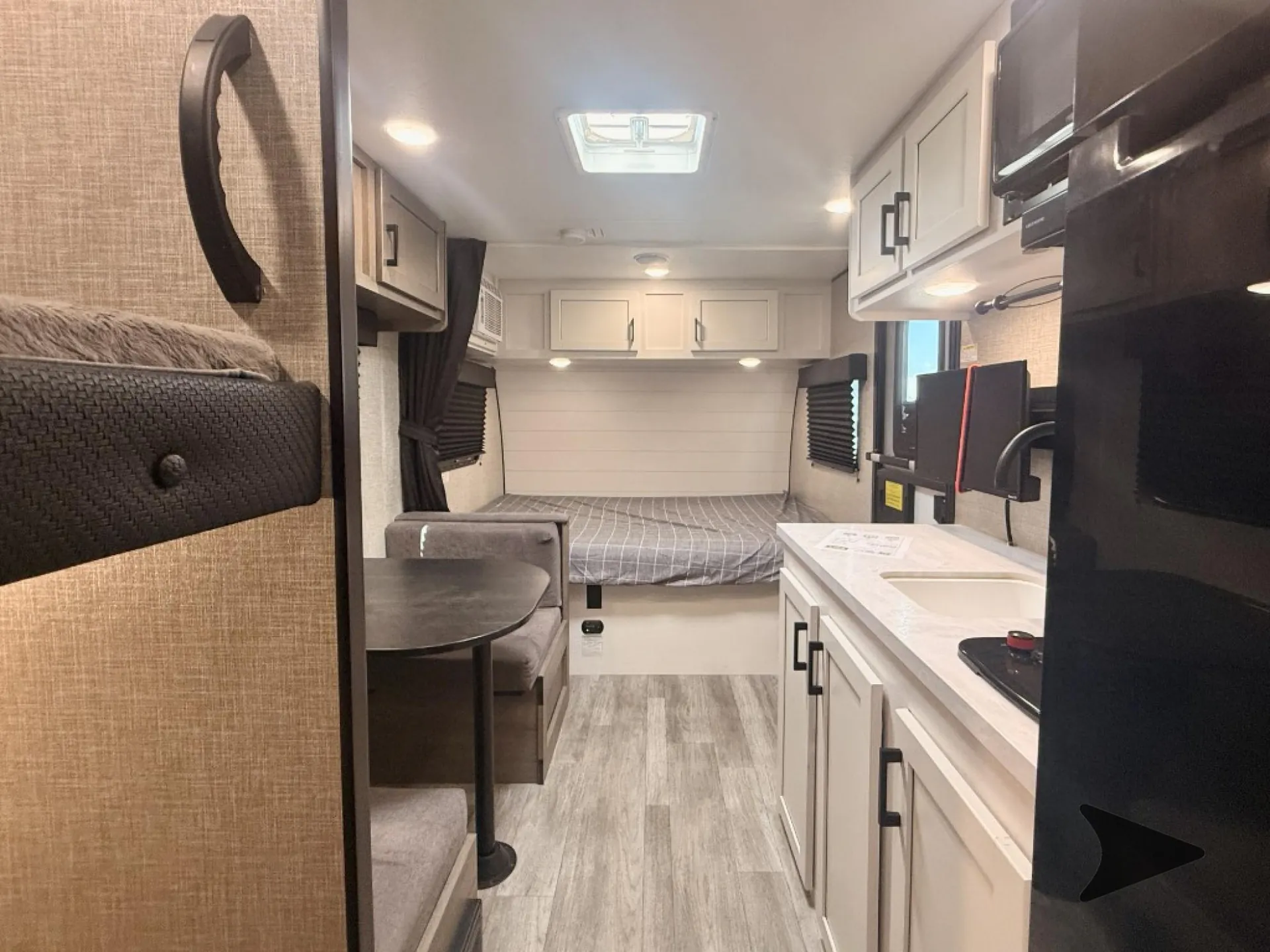 2024 Jayco Jay Flight SLX 174BHW - Photo 3