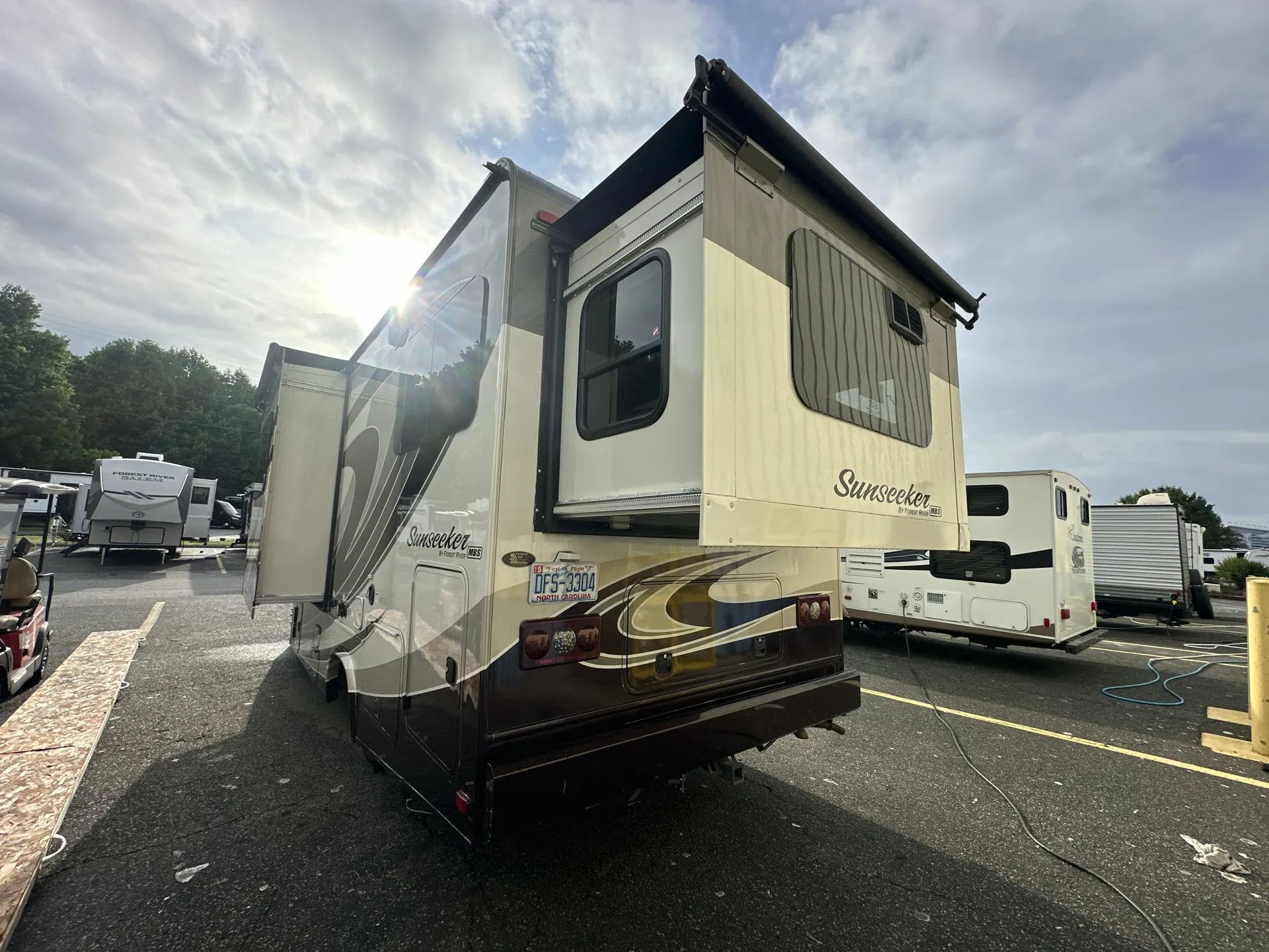 2016 Forest River Sunseeker MBS 2400R — backside