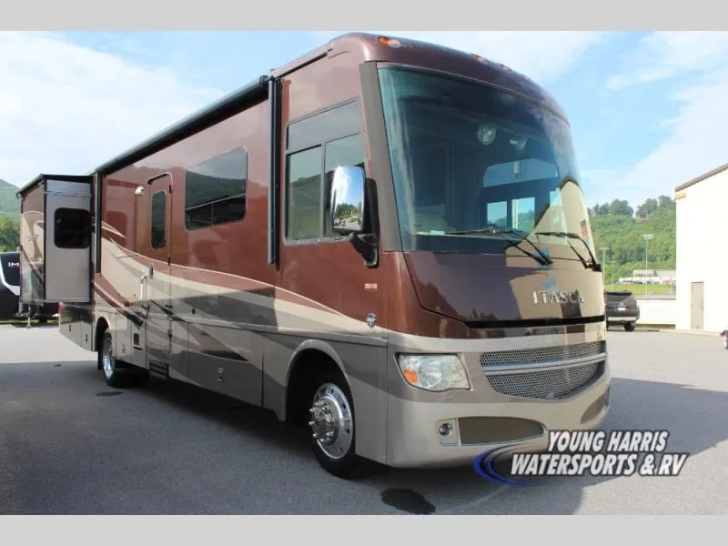 2015 Winnebago ITASCA 32H - Main photo