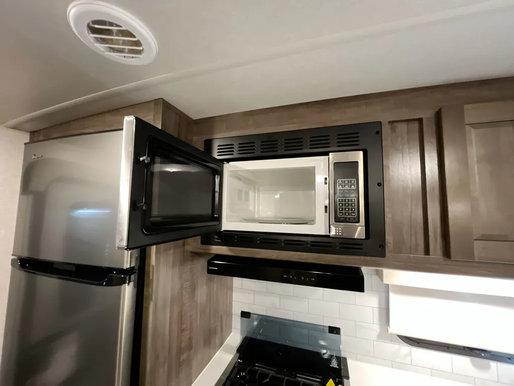 2023 Forest River Rockwood Ultra Lite 2614BS, Photos photo 11