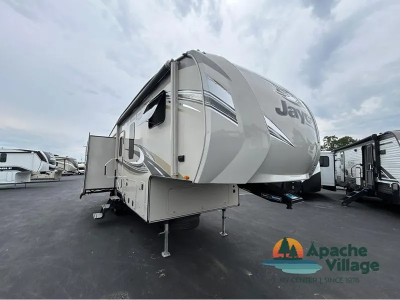 2018 Jayco Eagle 275RLTS - Photo 2