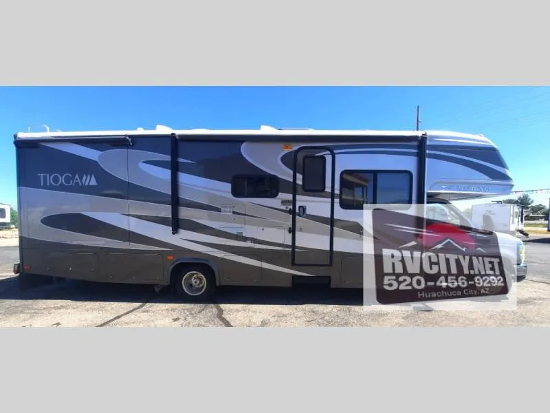2009 Fleetwood Tioga 31M - Main photo