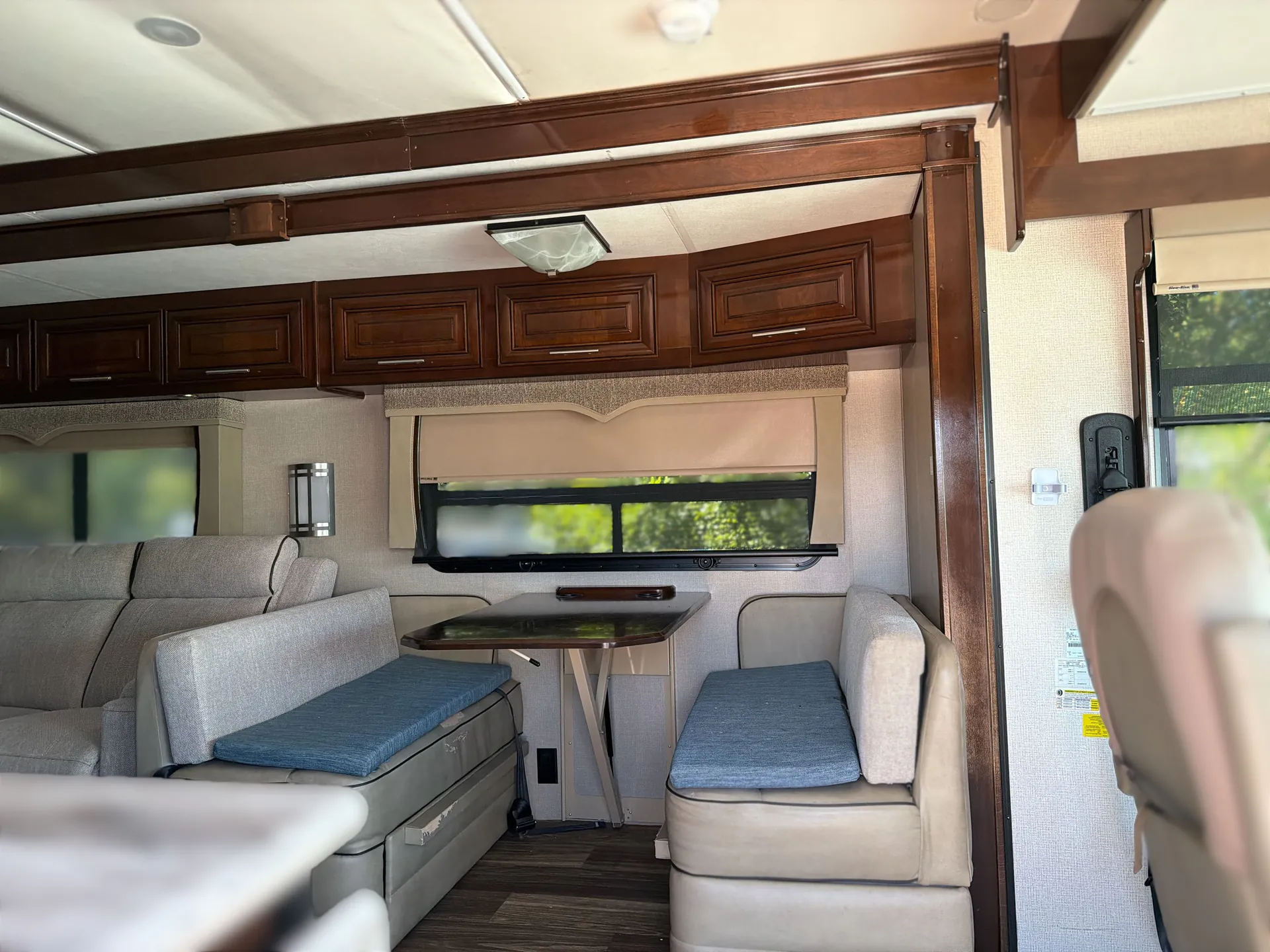 2018 Forest River Georgetown XL 369DS — living area main