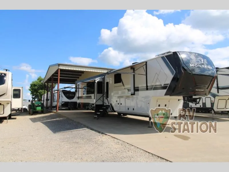2026 Keystone Montana 3900RK - Photo 4