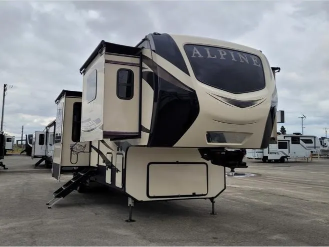 2019 Keystone Alpine 3701FL - Photo 2