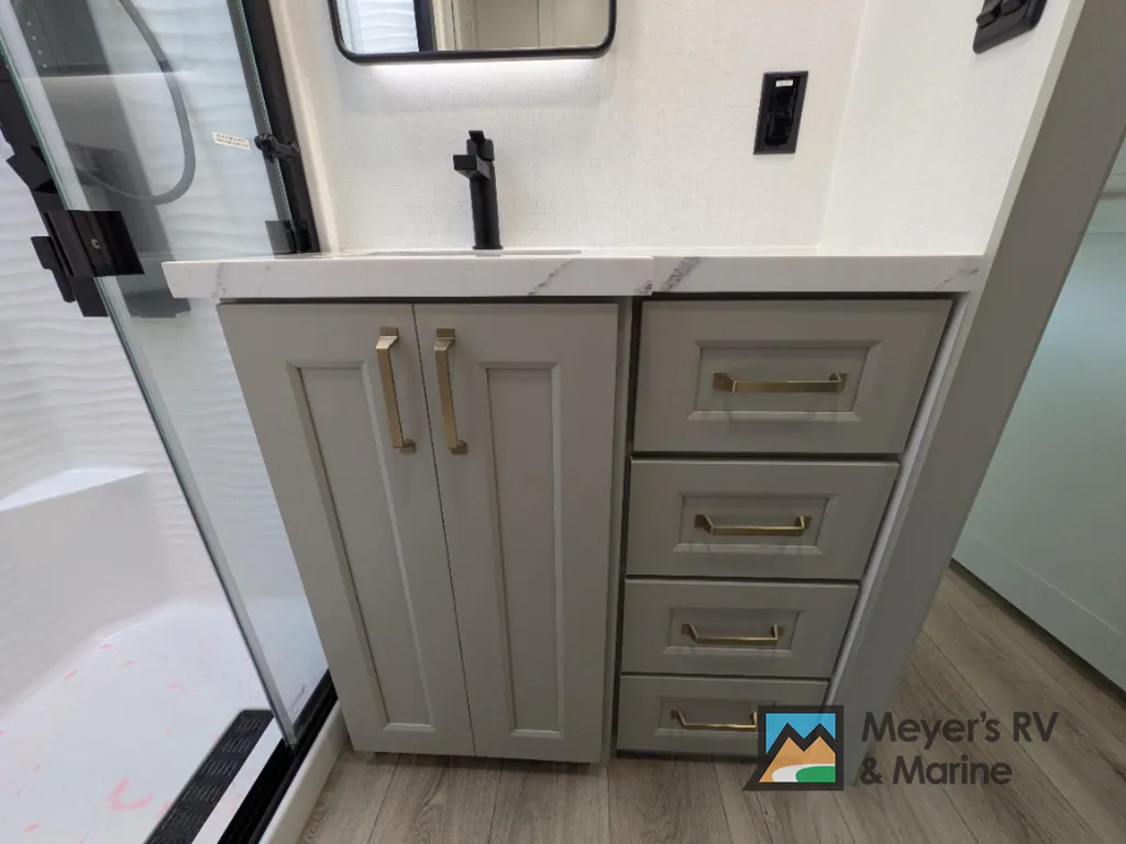 2026 Brinkley Model G 4100, Photos photo 32