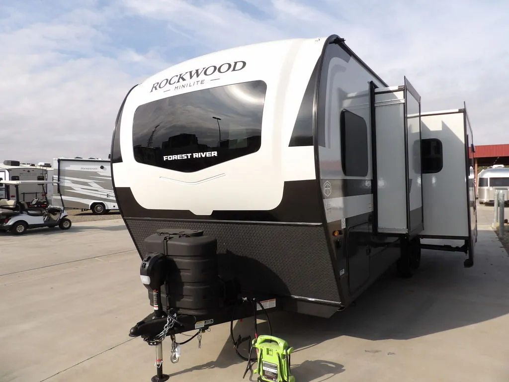 2026 Forest River Rockwood Mini Lite 2522FB - Photo 3