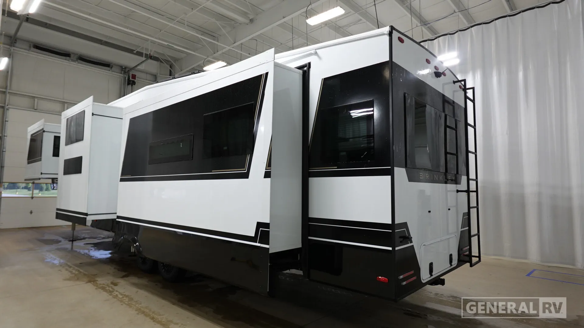 2026 Brinkley Model Z 3610 - Photo 4