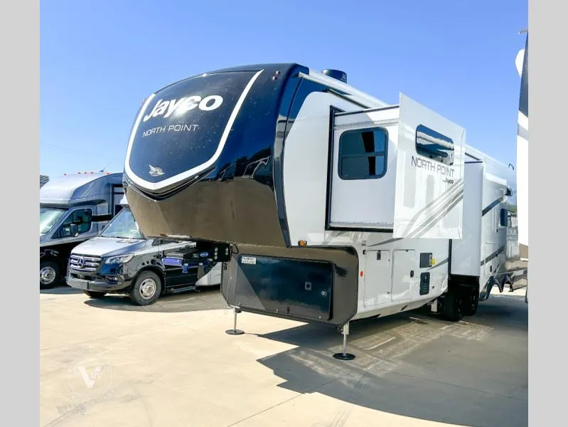 2026 Jayco North Point 310RLTS - Photo 4