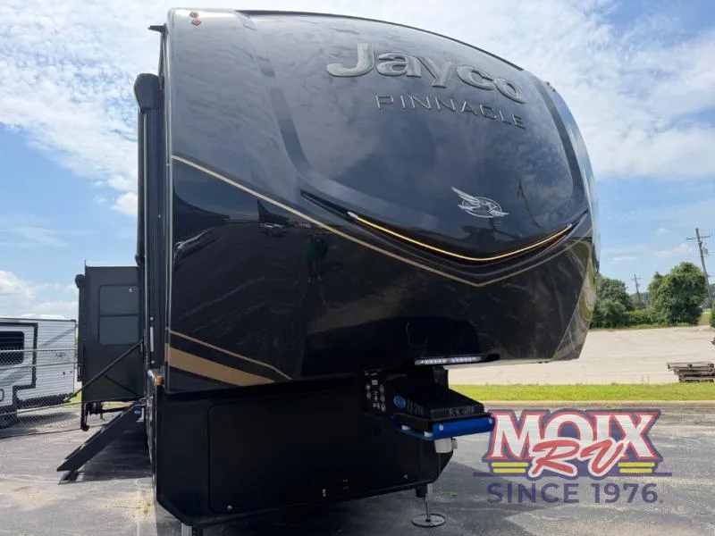 2026 Jayco Pinnacle 38FBRK - Photo 2