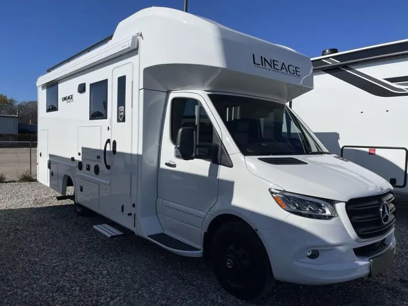 2026 Grand Design Lineage Series M 25TK - Photo 2