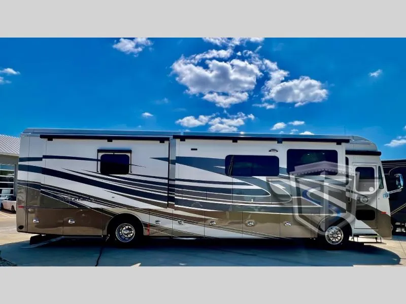 2026 Tiffin Phaeton 40 IH - Photo 3