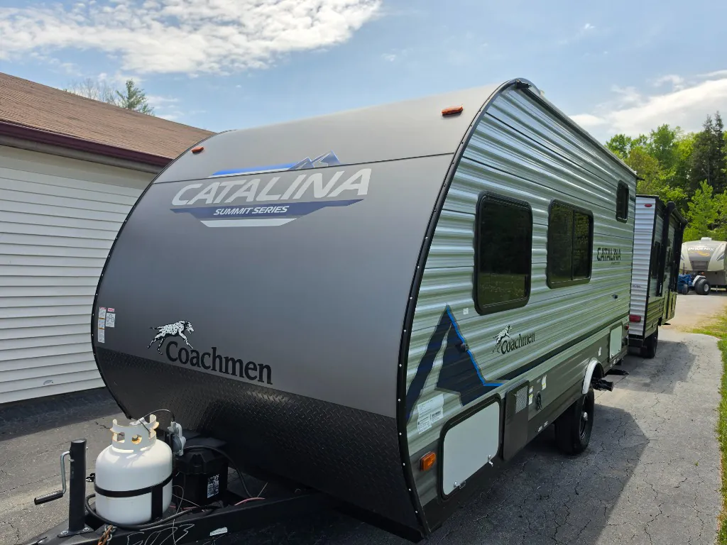 2023 Coachmen Catalina Summit Series 7 164BH - Photo 4