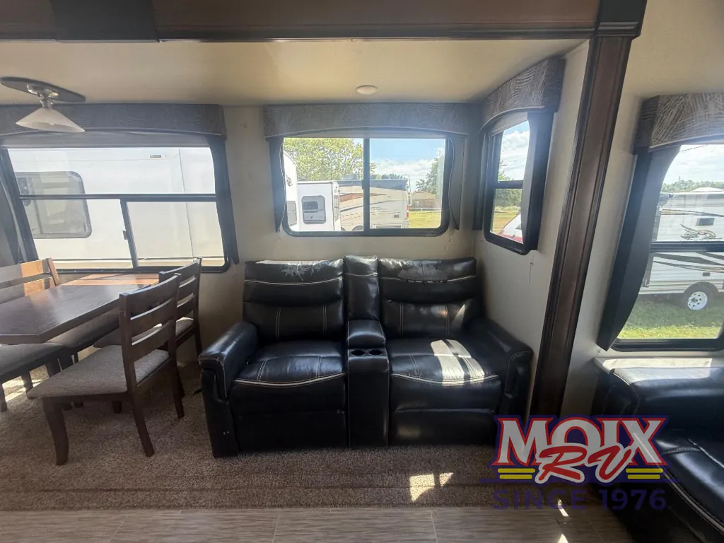 2019 Forest River Wildcat 383MB, Photos photo 10