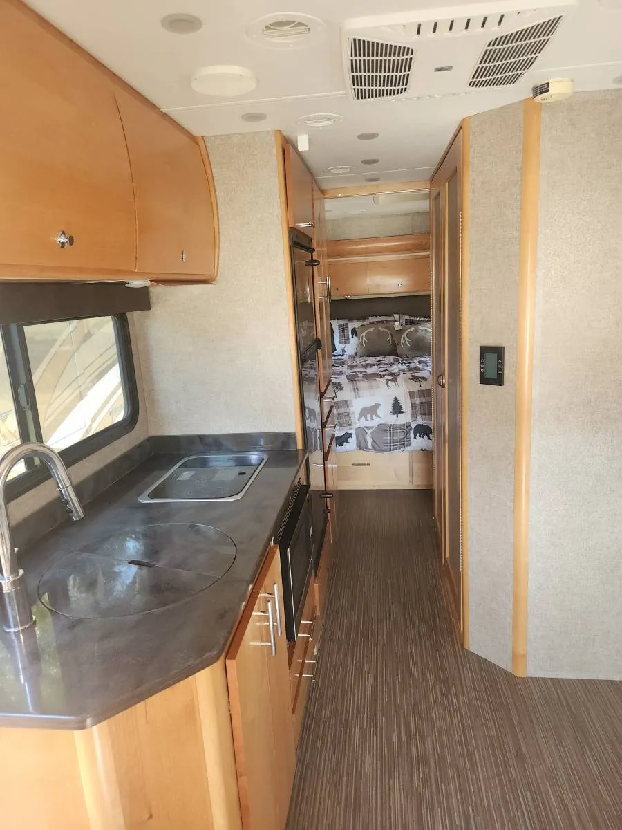 2018 Tiffin Wayfarer 24 QW, Photos photo 9