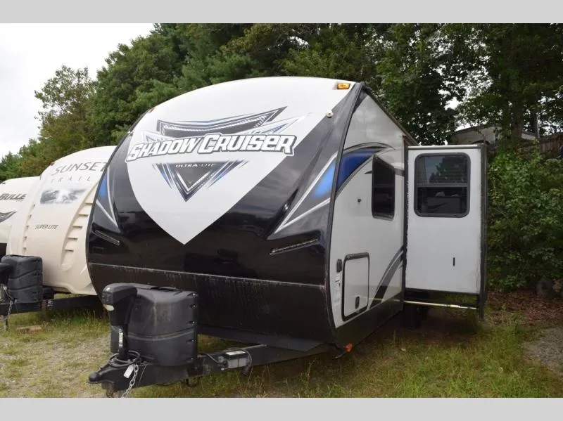 2021 Forest River Shadow Cruiser 240BHS - Photo 2