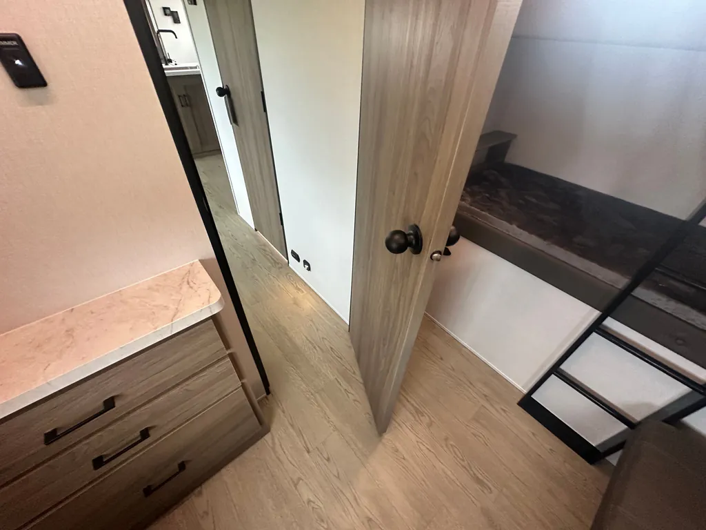 2026 Coachmen Freedom Express Select 30SE, Photos photo 45