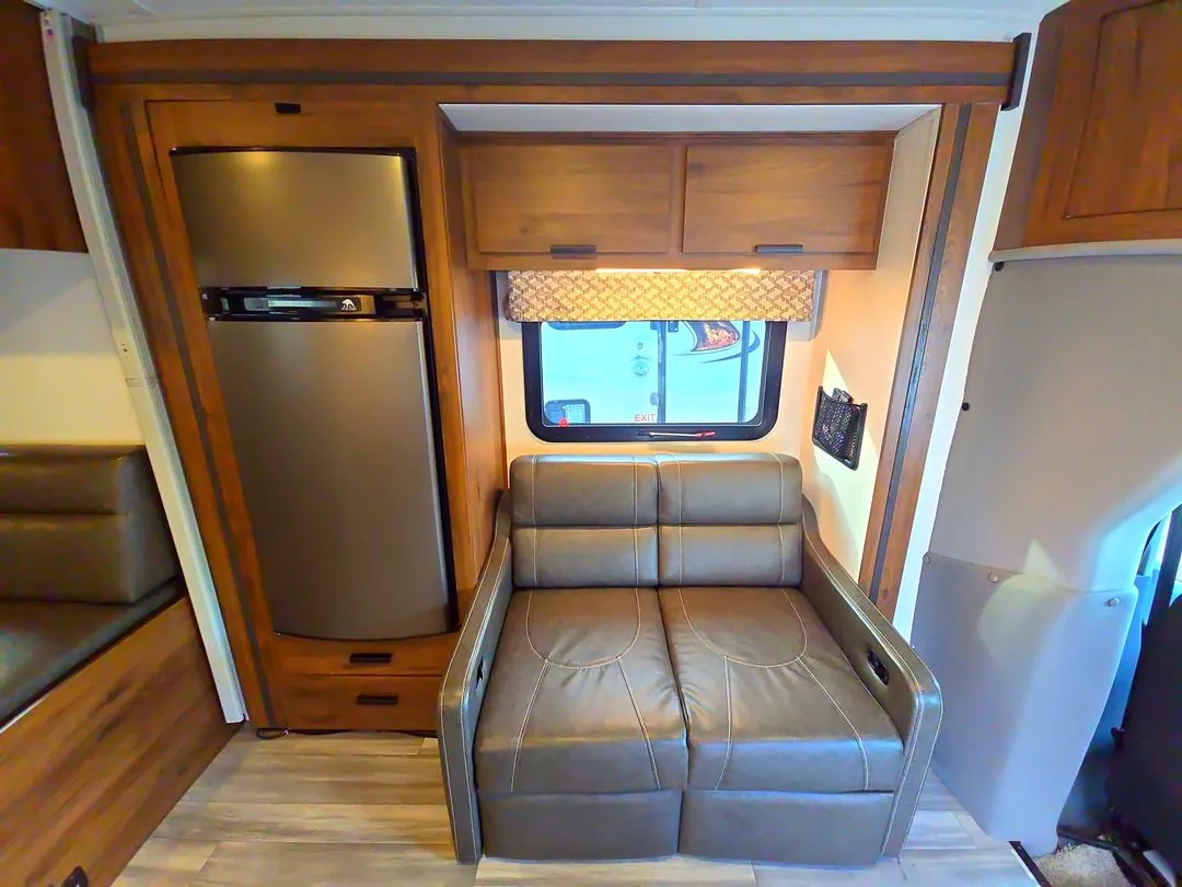 2024 Forest River Sunseeker TS TS2370 - Photo 4