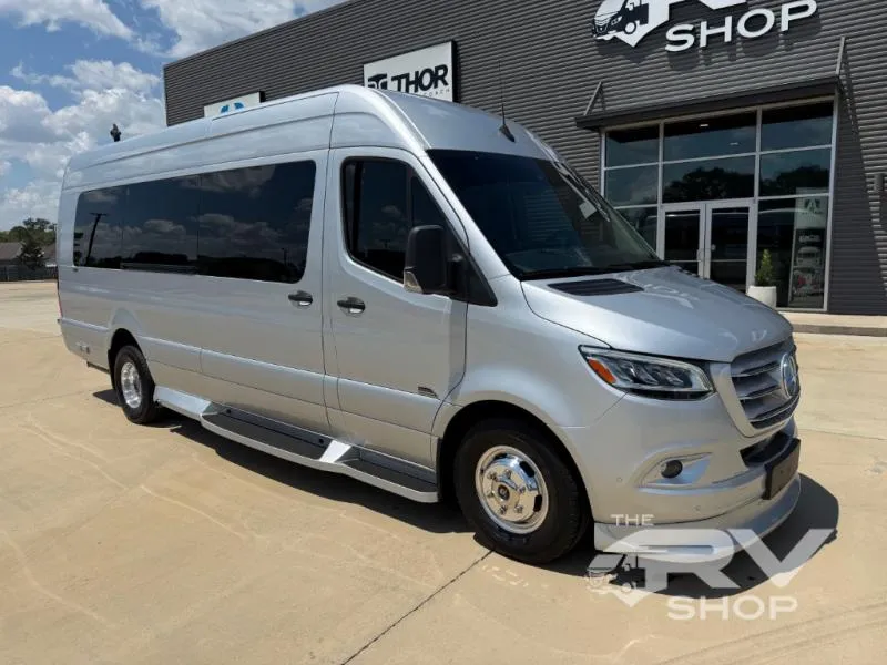 2024 Midwest Automotive Designs Daycruiser D6 - Main photo
